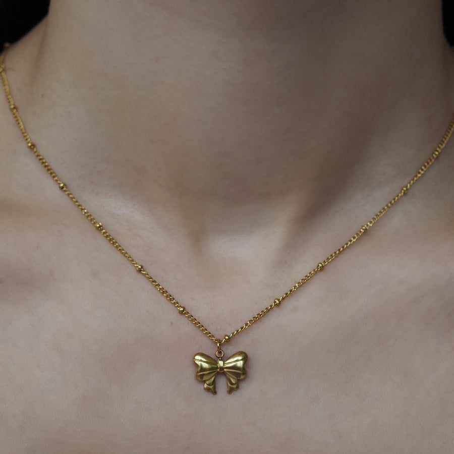 LADY BOW Pendant Necklace