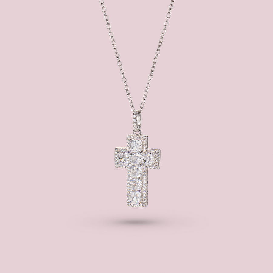 DIVINE TOUCH Pendant Necklace