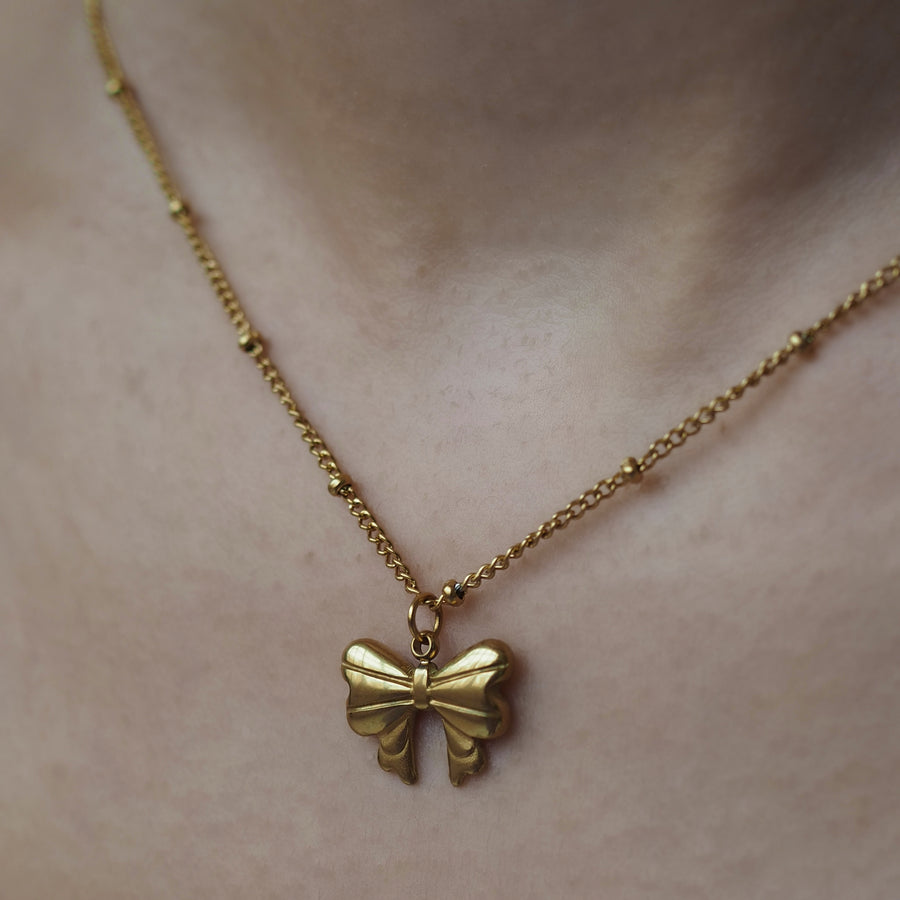 LADY BOW Pendant Necklace