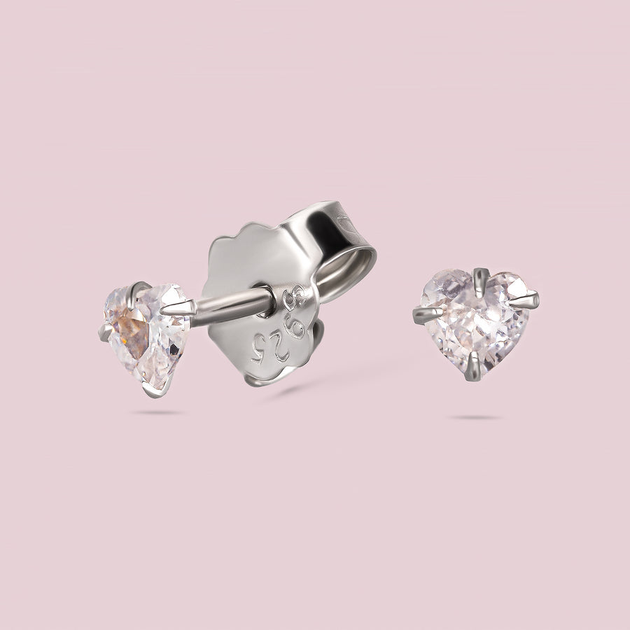 BABY HEART Ear Studs (Silver)